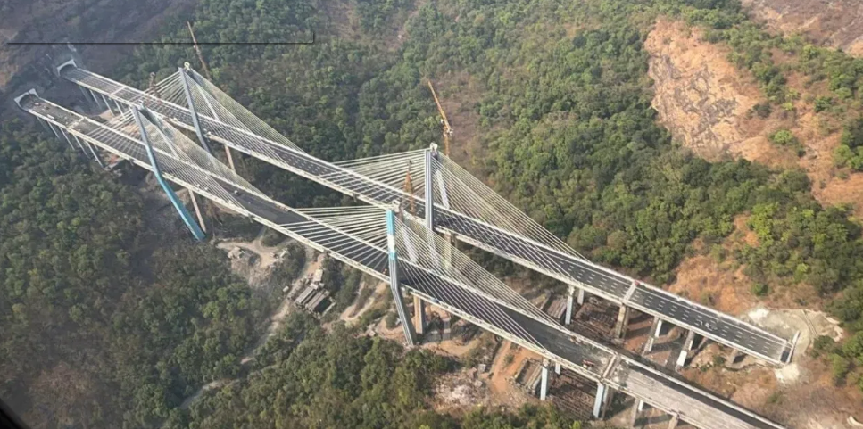 मुंबई–पुणे प्रवासाला वेग देणारा ‘मिसिंग लिंक’ मार्ग सुरू; घाटातील अडथळ्यांवर मात करून ३० मिनिटांची बचत